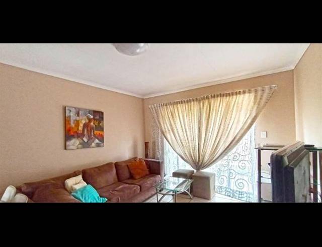 2 BEDROOM APARTMENT FOR SALE IN PARKRAND